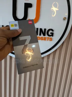 New Samsung Galaxy Z Flip 3 256 GB