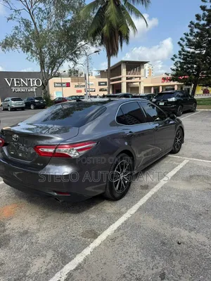 Toyota Camry 2018 Gray