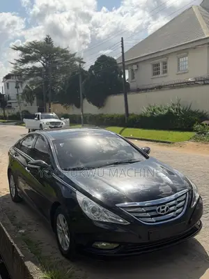 Hyundai Sonata Limited 2.0T Sedan (2.0L 4cyl 6A) 2012 Black