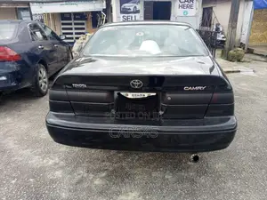 Toyota Camry LE 4dr Sedan (2.2L 4cyl 4A) 2001 Black