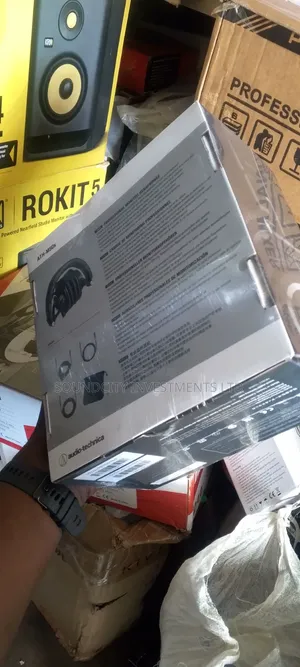 Audio Technica ATH M50x Studio Headphone.