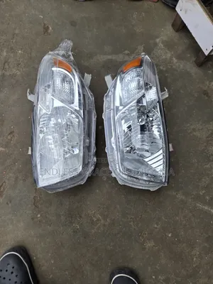 Headlamp Highlander 208/2010 Available