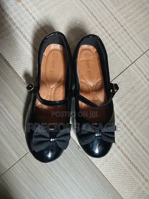 Girl Black Shoe