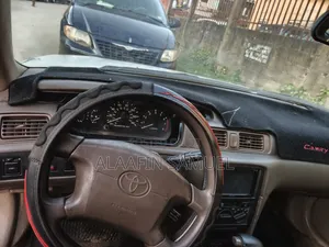 Toyota Camry Automatic 1999 Silver