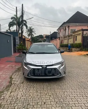 Toyota Corolla 2021 Silver