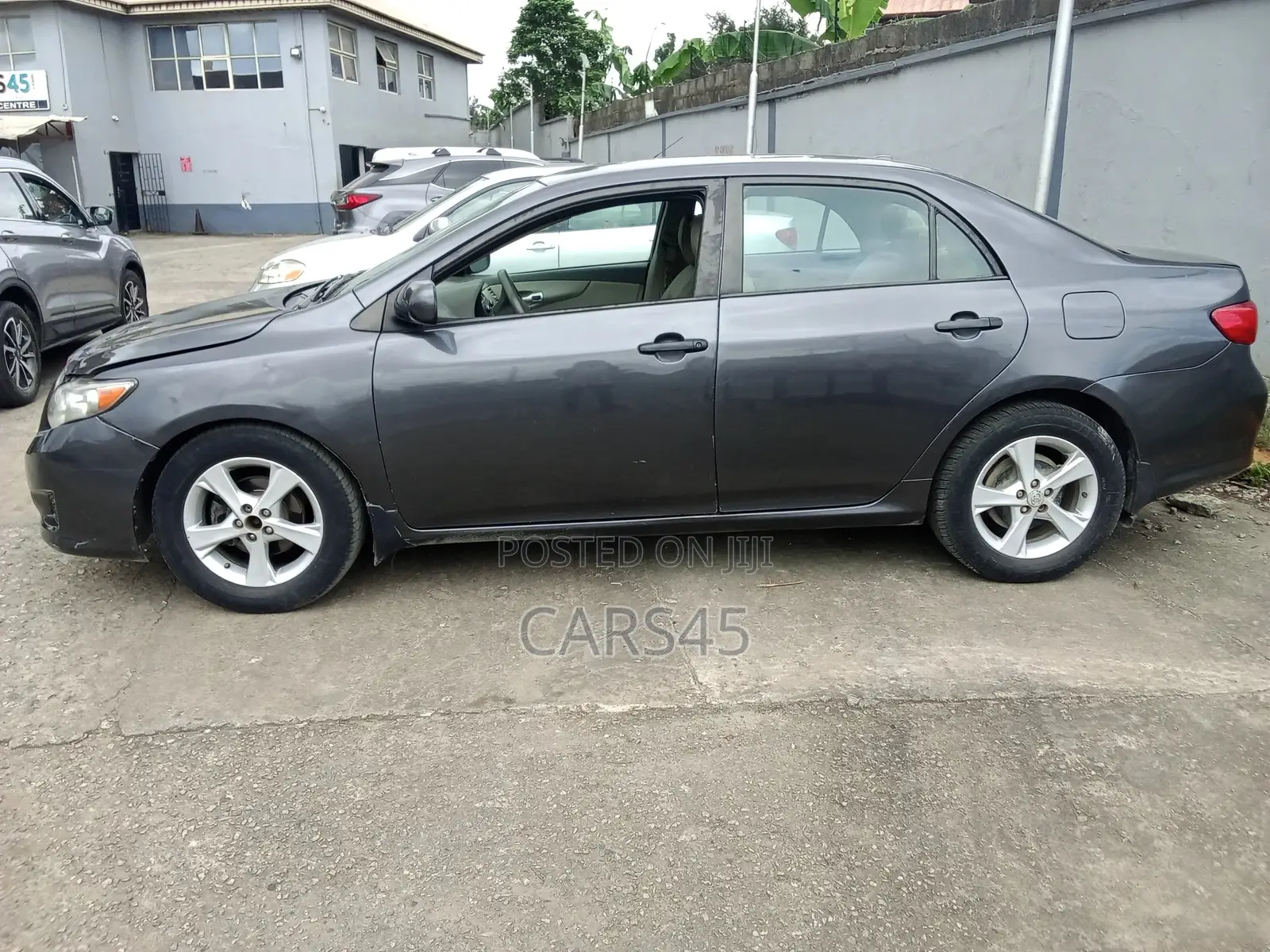 Toyota Corolla 2010 Gray