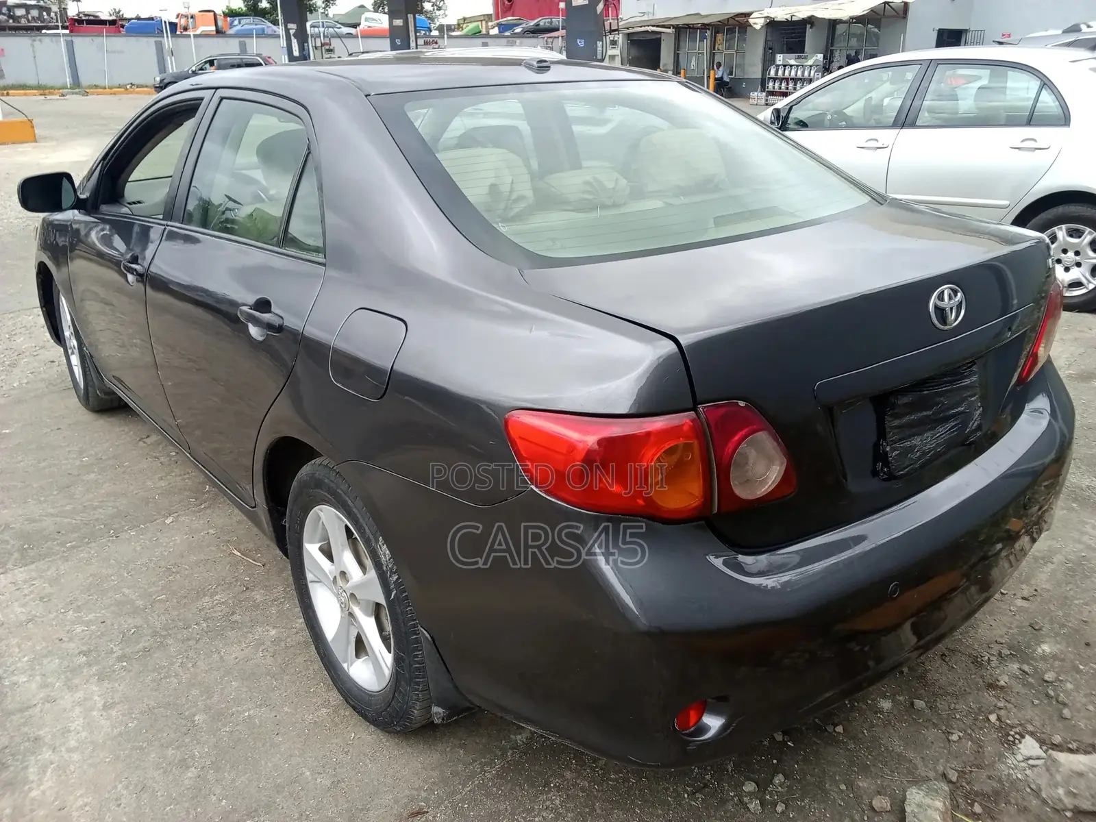 Toyota Corolla 2010 Gray