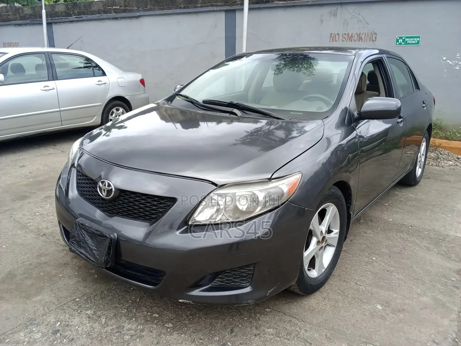 Toyota Corolla 2010 Gray