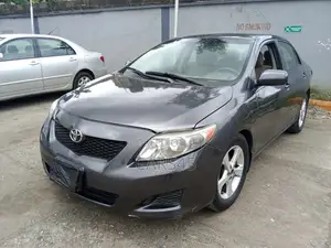 Toyota Corolla 2010 Gray