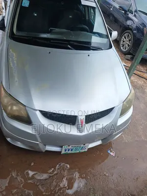 Pontiac Vibe Automatic 2004 Silver