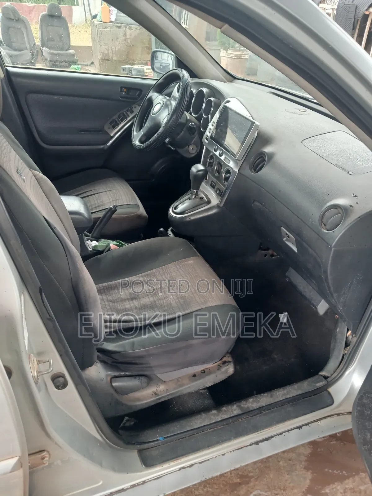 Pontiac Vibe Automatic 2004 Silver