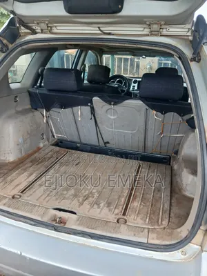 Pontiac Vibe Automatic 2004 Silver