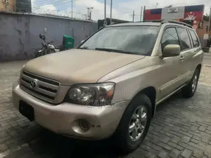 Toyota Highlander 2005 Gold