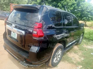 Toyota Land Cruiser Prado 2014 Black