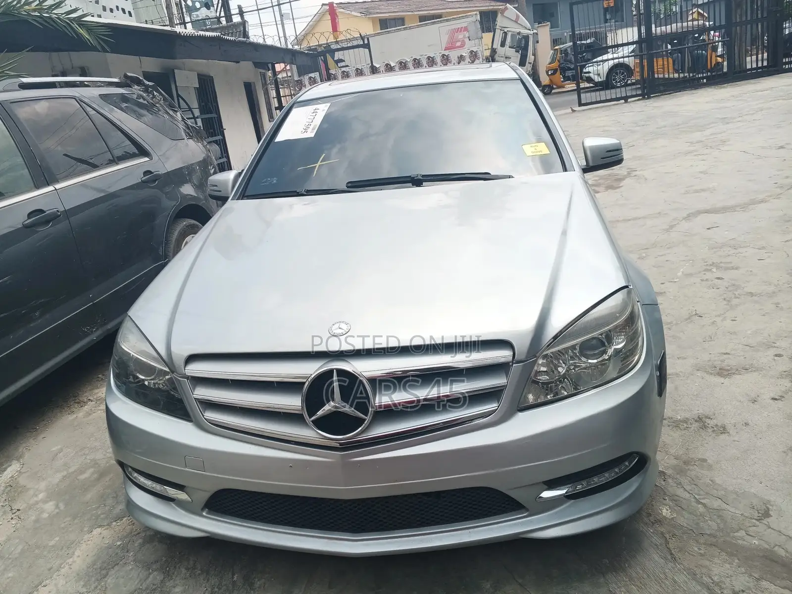 Mercedes-Benz C300 2011 Silver