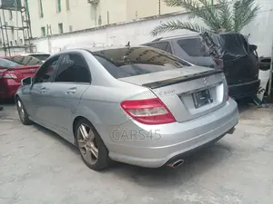 Mercedes-Benz C300 2011 Silver