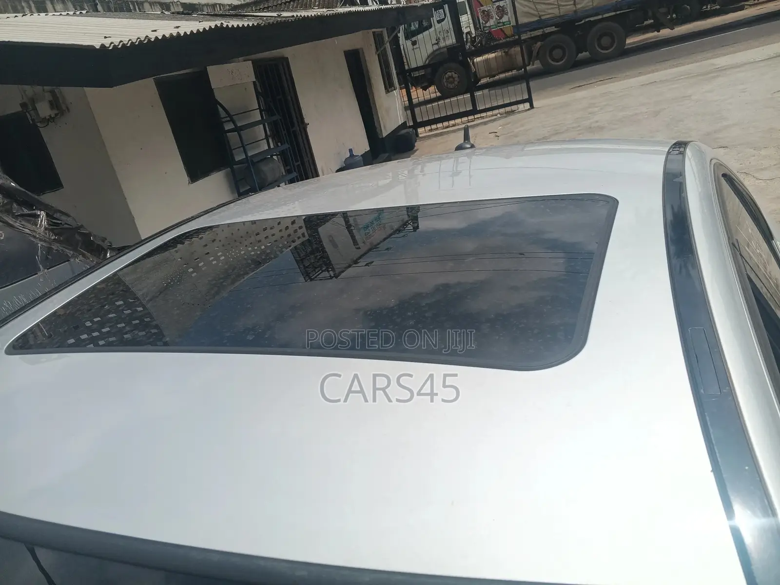 Mercedes-Benz C300 2011 Silver