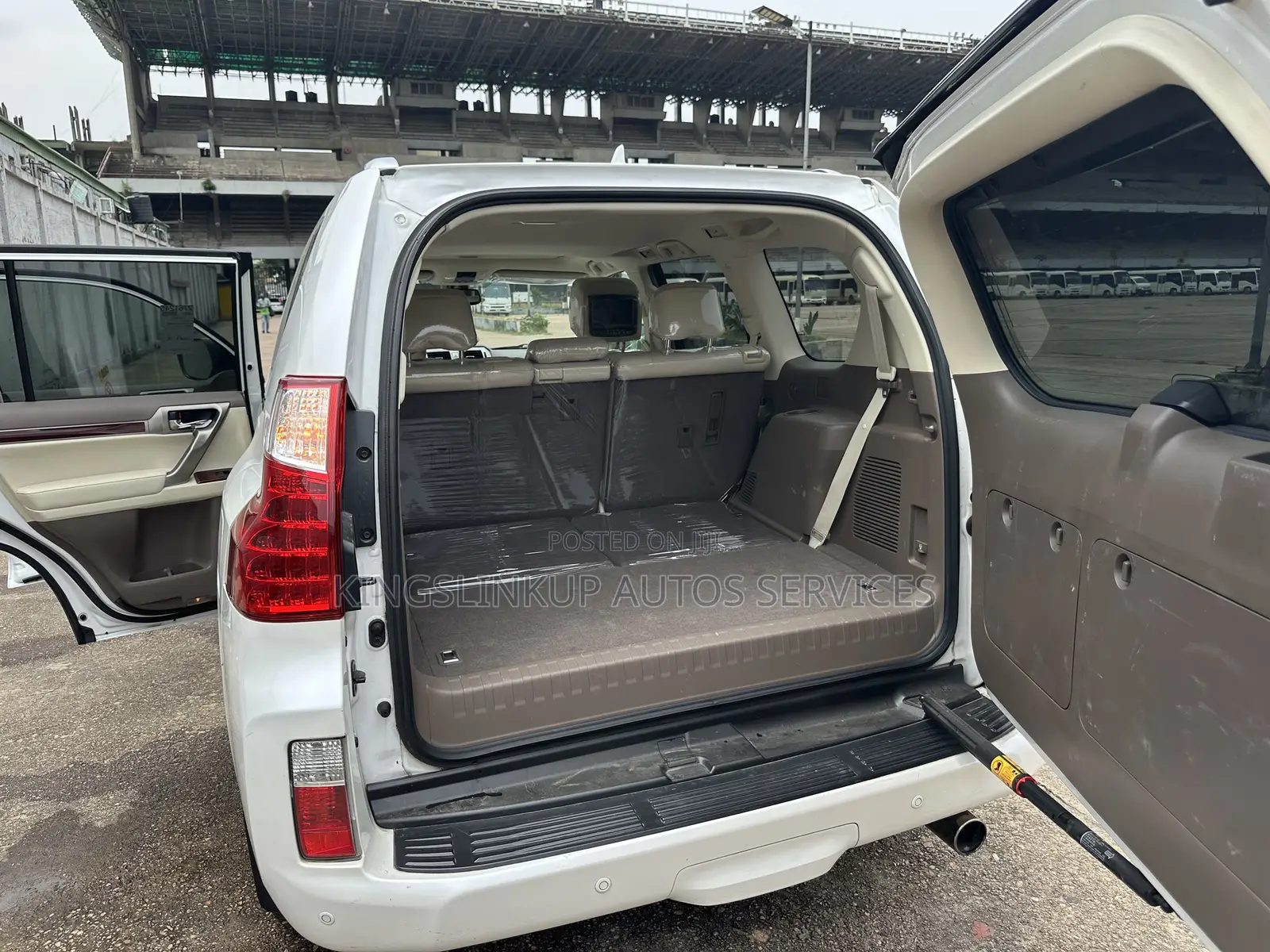 Lexus GX 460 Premium 2013 White