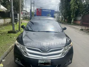 Toyota Venza V6 2012 Gray