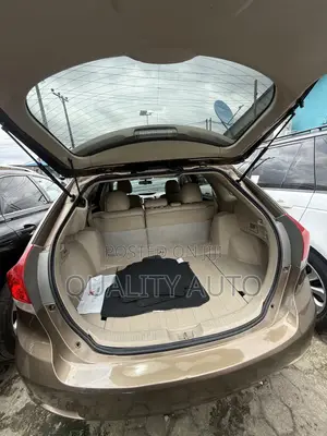 Toyota Venza V6 AWD 2010 Gold