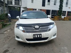 Toyota Venza 2010 White