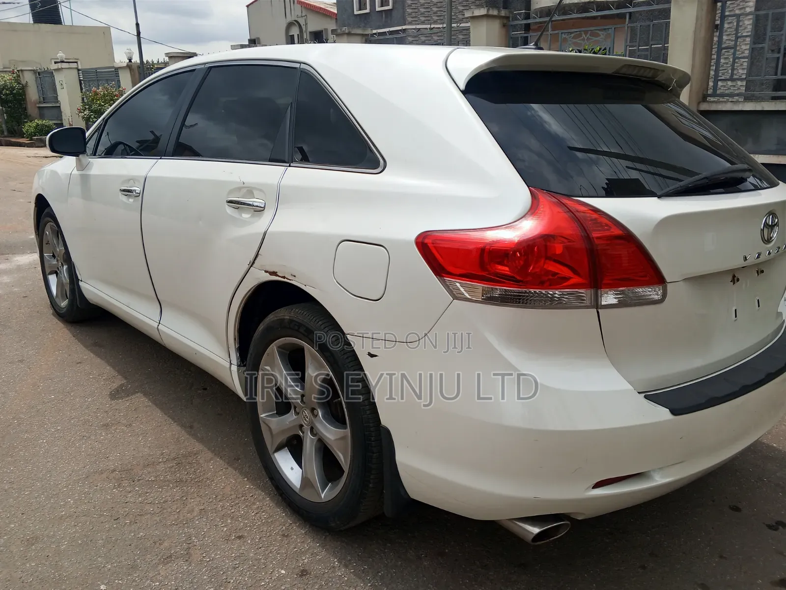 Toyota Venza 2010 White