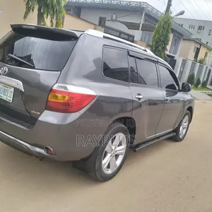 Toyota Highlander 2011 Gray