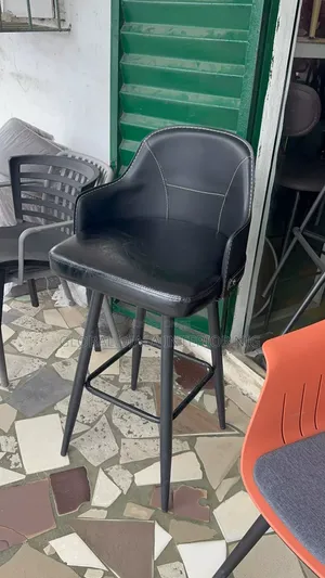 Quality Armed Barstool