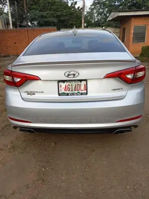 Hyundai Sonata Sport Sedan FWD (2.4L 4cyl 6A) 2016 Silver