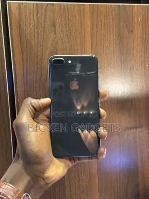 Apple iPhone 8 Plus 64 GB Black