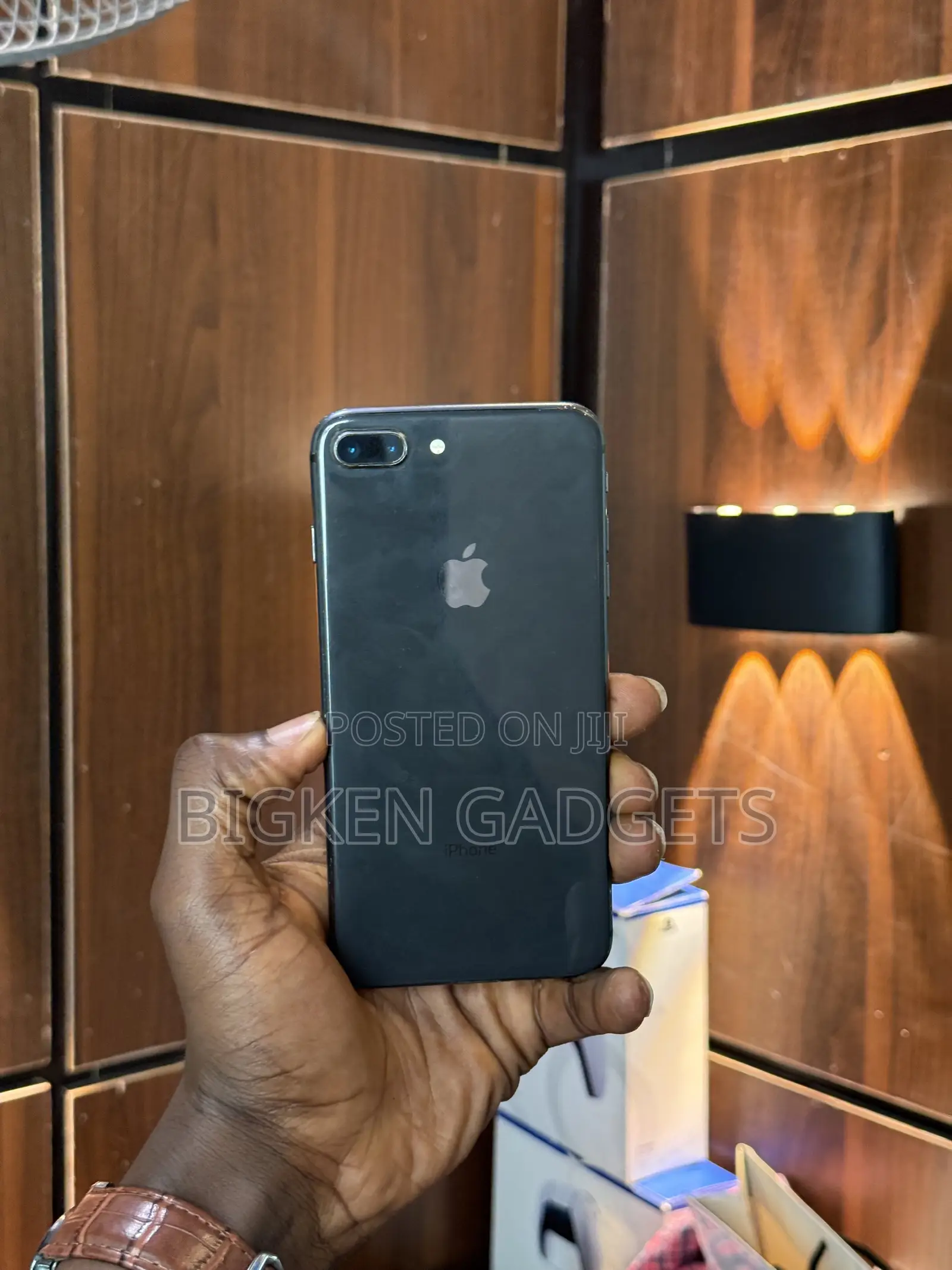 Apple iPhone 8 Plus 64 GB Black