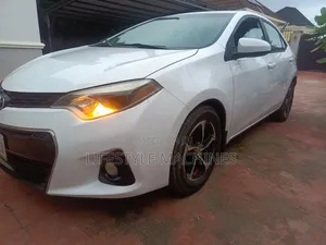 Toyota Corolla 2016 White
