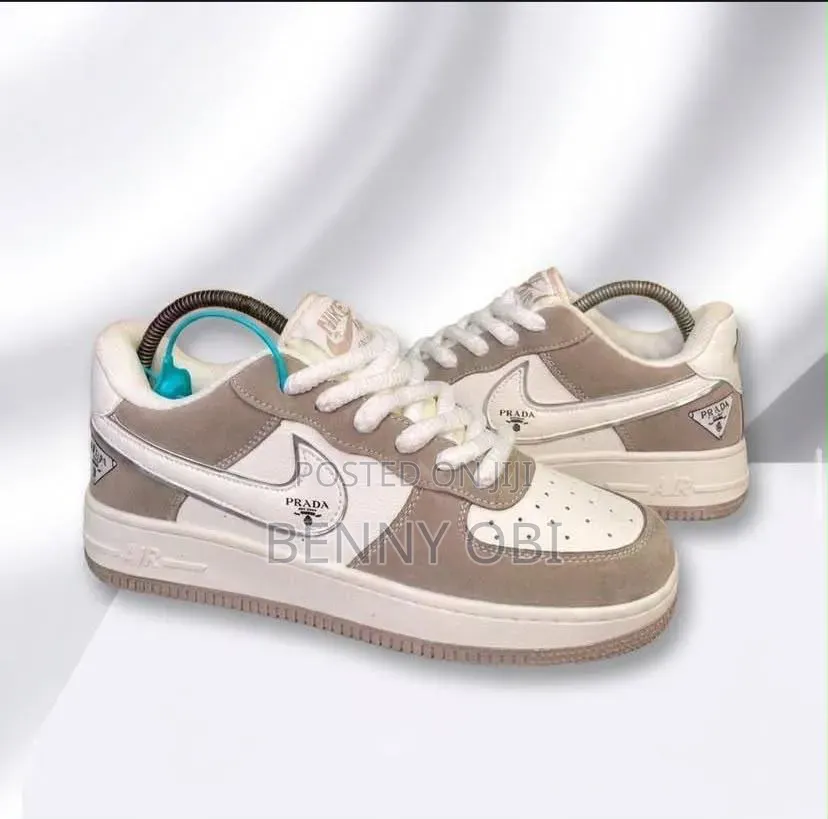 Nike Sneakers