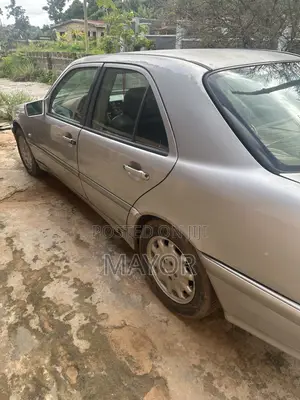Mercedes-Benz C220 Classic 2003 Silver