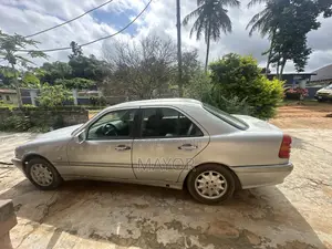 Mercedes-Benz C220 Classic 2003 Silver