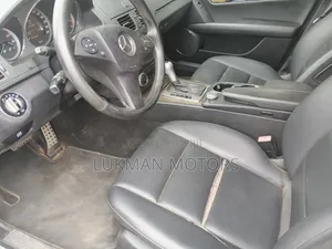 Mercedes-Benz C250 2010 Burgundy