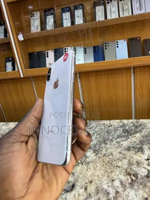 Apple iPhone X 64 GB White