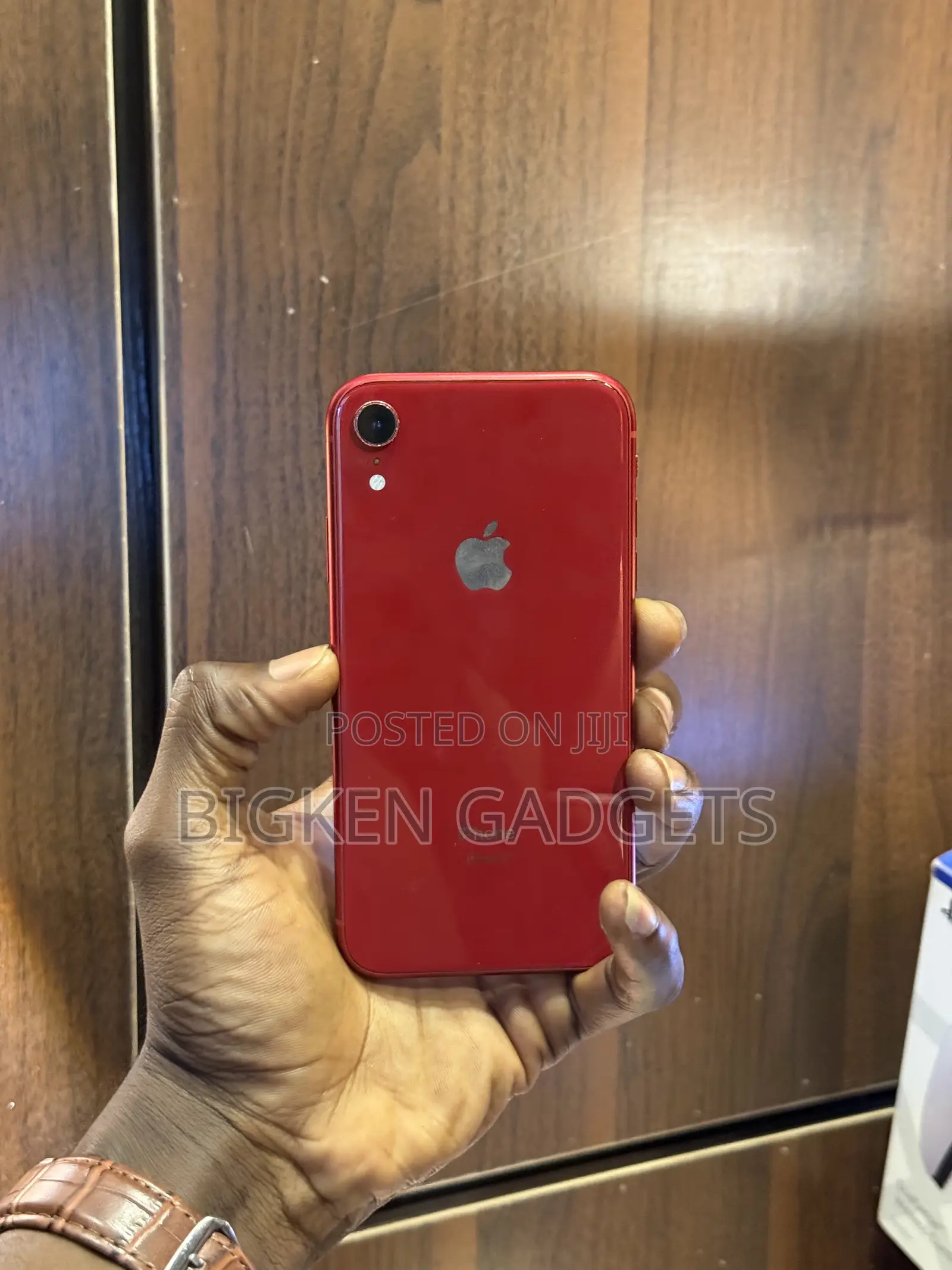 Apple iPhone XR 64 GB Red