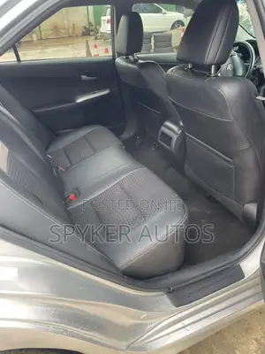 Toyota Camry SE 4dr Sedan (2.5L 4cyl 6A) 2012 Silver