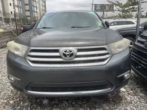 Toyota Highlander Limited 2012 Gray