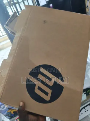 New Laptop HP 240 G9 8GB Intel Core i3 SSD 512GB