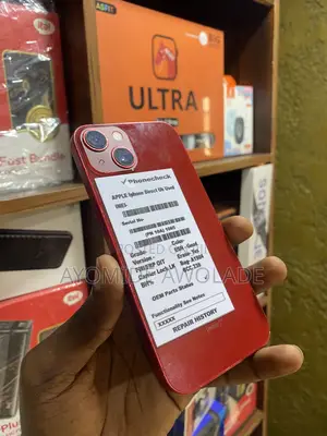 Apple iPhone 13 128 GB Red
