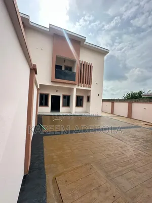 4bdrm Duplex in Olofa Akala Akobo for sale
