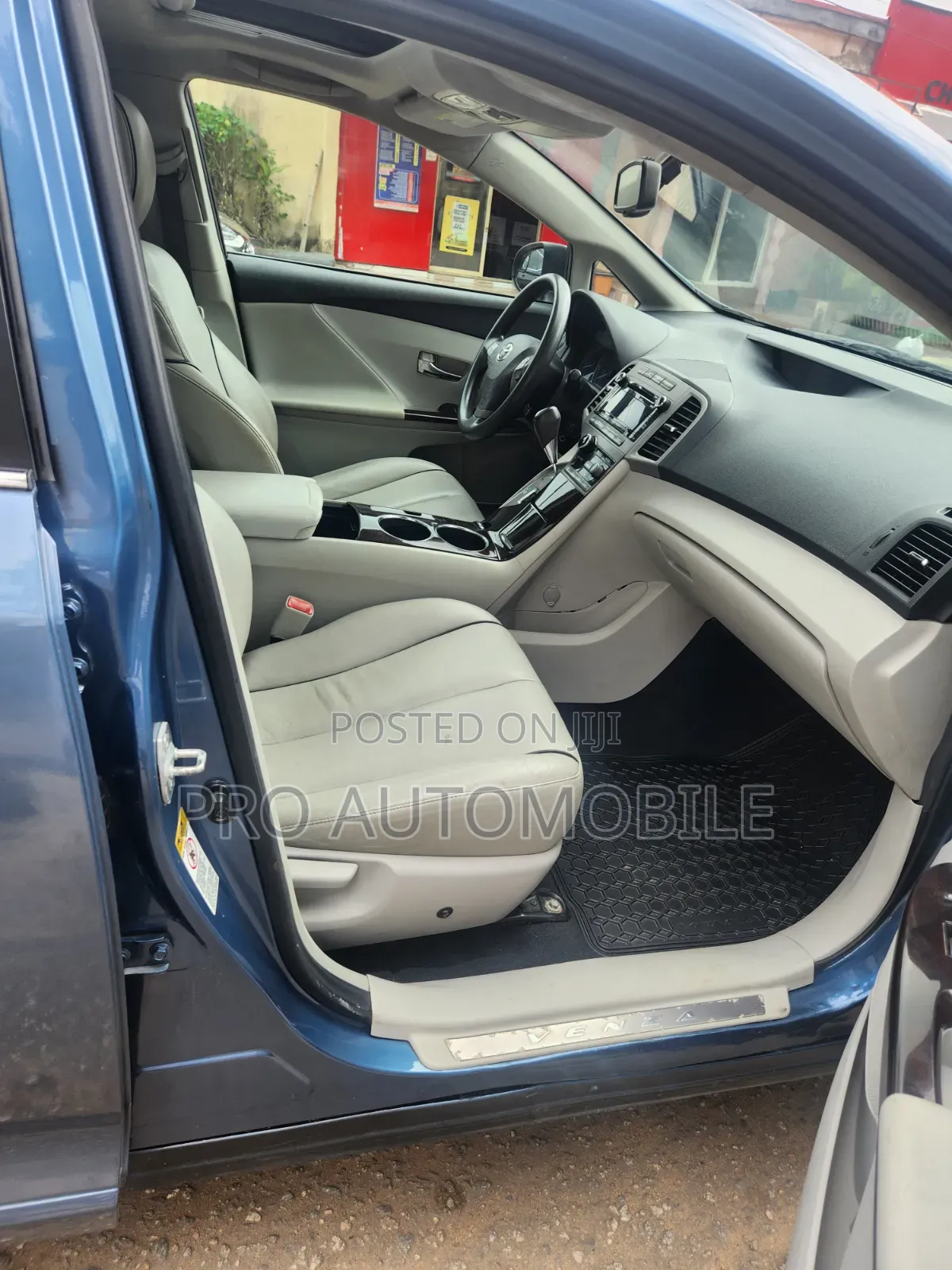 Toyota Venza XLE 2011 Blue