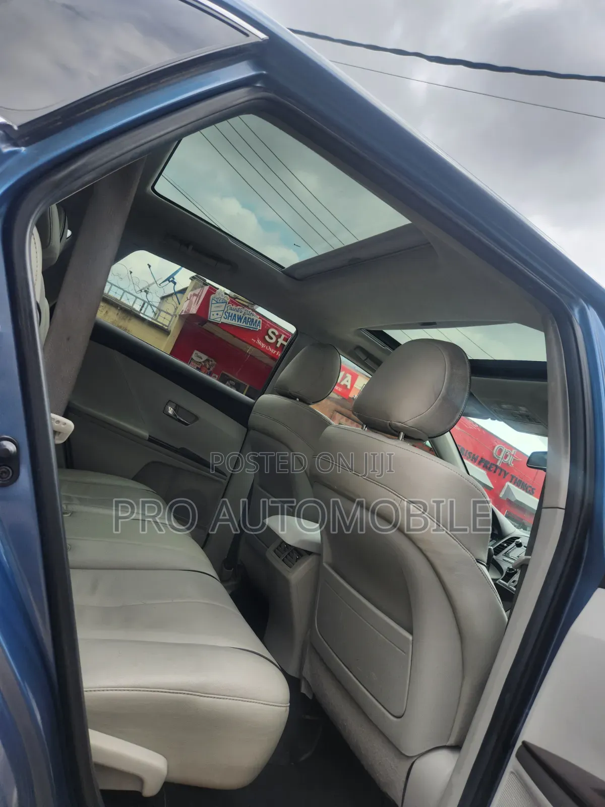 Toyota Venza XLE 2011 Blue
