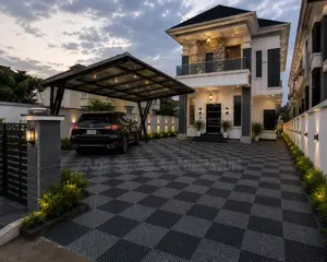 Durable PP Interlocking Tiles for Indoor & Outdoor Use