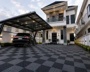 Durable PP Interlocking Tiles for Indoor & Outdoor Use