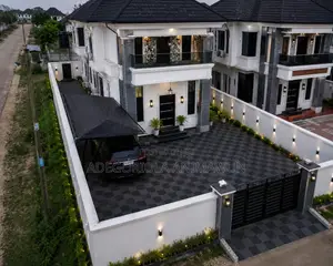 Durable PP Interlocking Tiles for Indoor & Outdoor Use