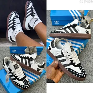 Unisex Sneakers
