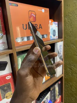 Apple iPhone XS Max 64 GB Gold
